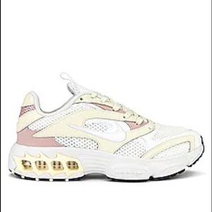 Zoom Air Fire Sneaker Size 8